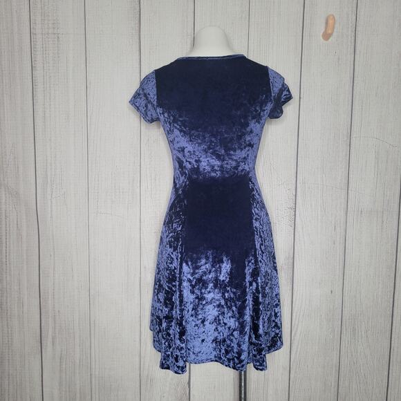 Vintage 90s Y2K Blue Crushed Velvet Short Sleeve Fit And Flare Mini Dress No Tag - Picture 6 of 6